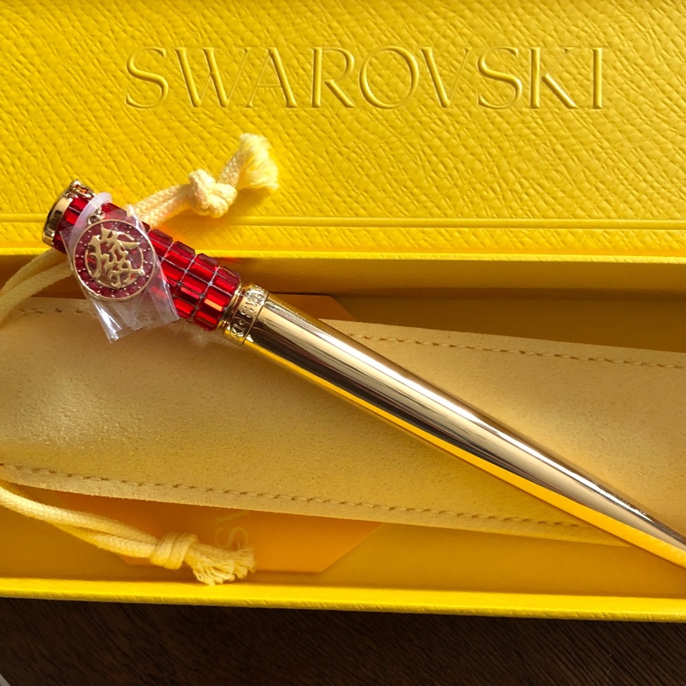 Authentic Swarovski crystal Pen in case. New in box.